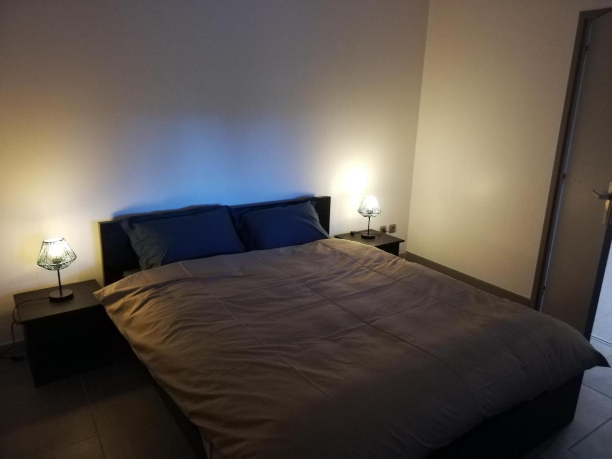 Ferienwohnung La Gaite De Louvignies Exterior foto