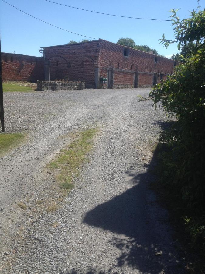 Ferienwohnung La Gaite De Louvignies Exterior foto
